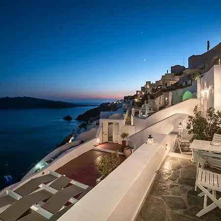 Cave Aparthotel Oia (Santorini)