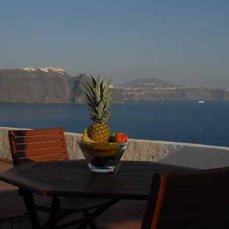 Cave Aparthotel Oia (Santorini)