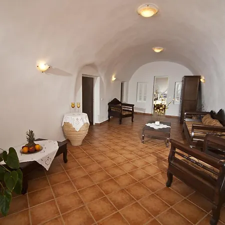 Cave Aparthotel Oia (Santorini)